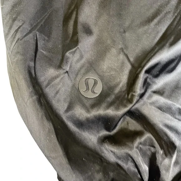 Women's Lululemon Stretch Satin Flocked Jacket Black Size Small